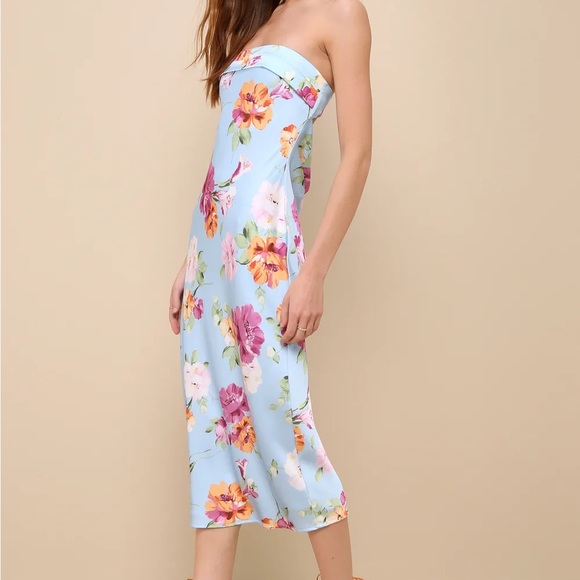 Lulu’s Sophisticated Design Light Blue Floral Strapless Midi Dress - Picture 4 of 6